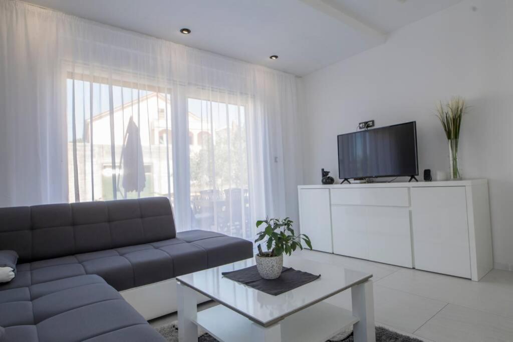 Holiday House Gavran 沃迪切 外观 照片